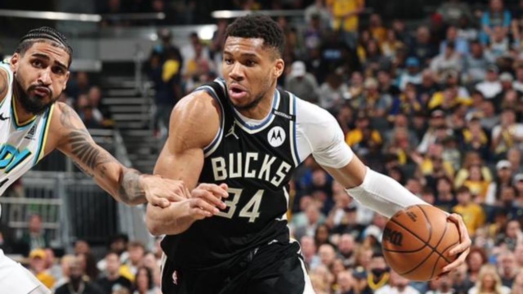 乐鱼-字母哥遭遇十五持续失利，切尔西教练压力巨大！气势如虹延续-乐鱼